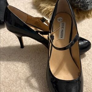 Steve Madden Black Patent Mary Jane Pumps with Gold Buckle